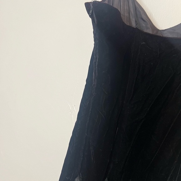 Vintage Joy Stevens Velour Ruffle Bottom Midi Dress 6 - Picture 7 of 10